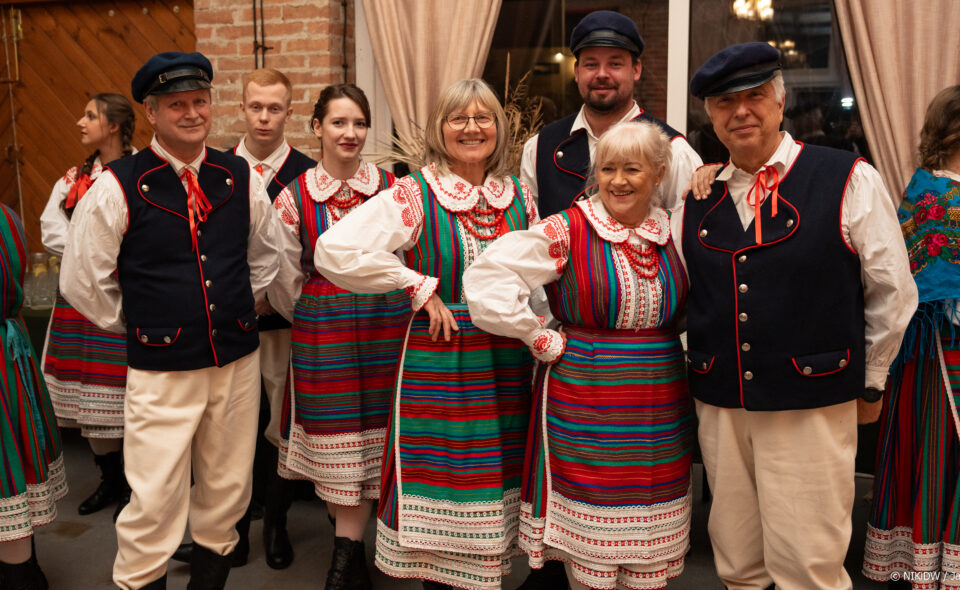 Andrzejkowa Potańcówka z muzyką ludową w Drwałach